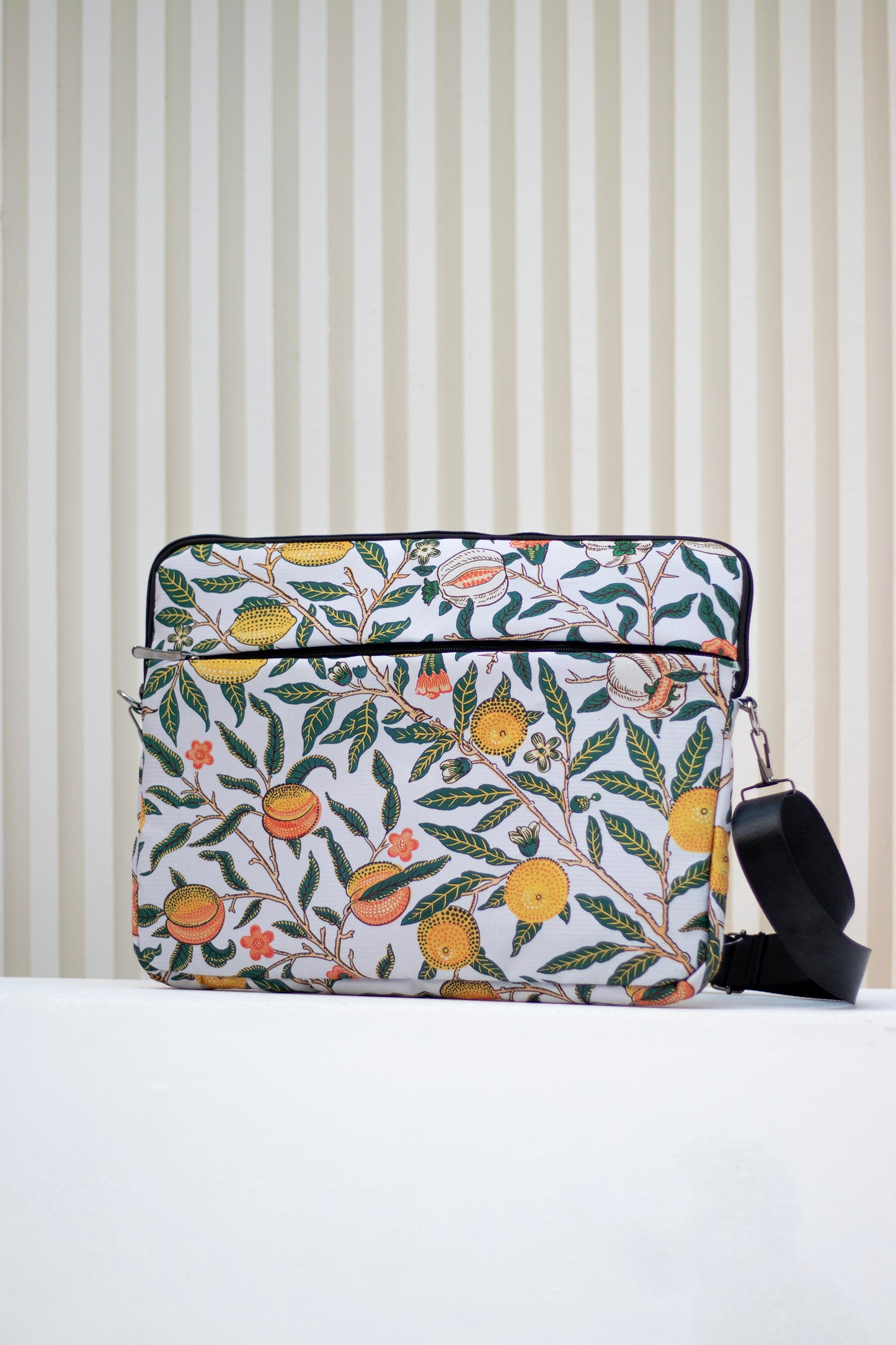 Lemon tree laptop sleeve